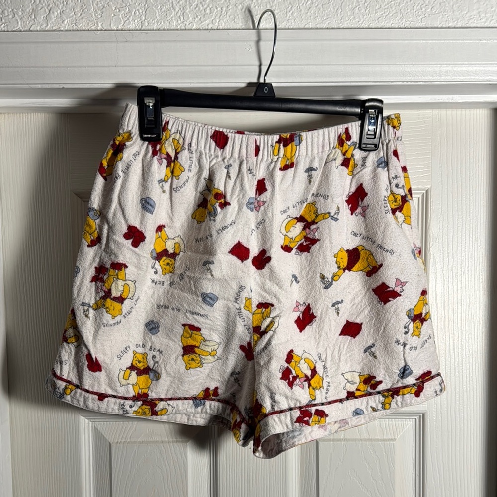 Winnie the Pooh Print Lounge Shorts